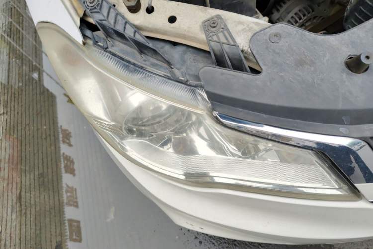 Used Wuling Hongguang 2015 1.5L S1 Comfort China V Standard Right Front Headlight