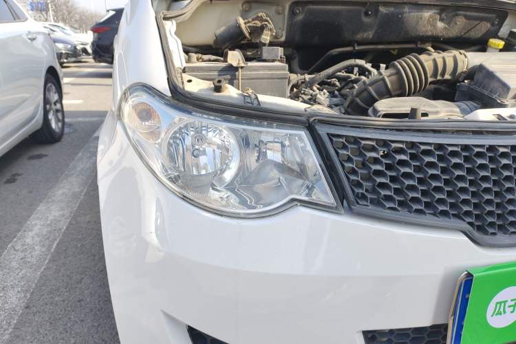 Used Wuling Hongguang 2015 1.5L S Base Model China IV Right Front Headlight