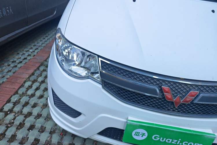 Used Wuling Hongguang 2015 1.2L S Base Model China V Standard Right Front Headlight