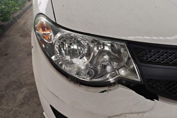 Used Wuling Hongguang 2015 1.5L S Basic Version China V Standard Right Front Headlight