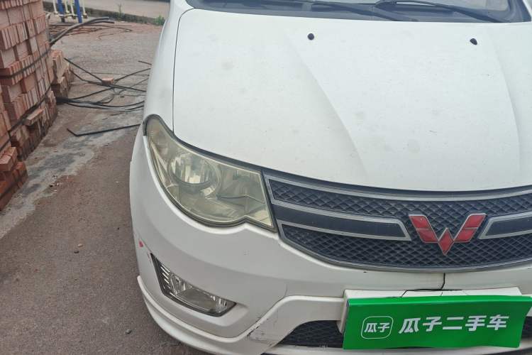 Used Wuling Hongguang 2015 1.2L S Base Model China IV Right Front Headlight