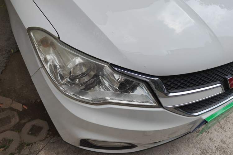 Used Wuling Hongguang 2015 1.5L S1 Comfort China V Standard Right Front Headlight