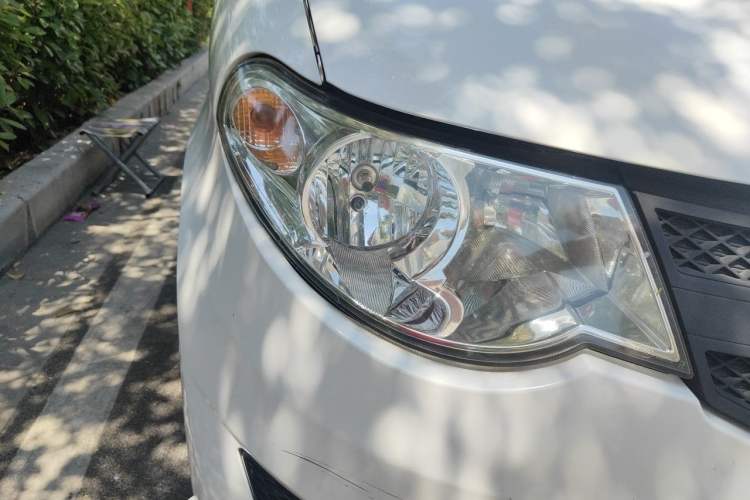 Used Wuling Hongguang 2015 1.5L S Base Model China IV Right Front Headlight