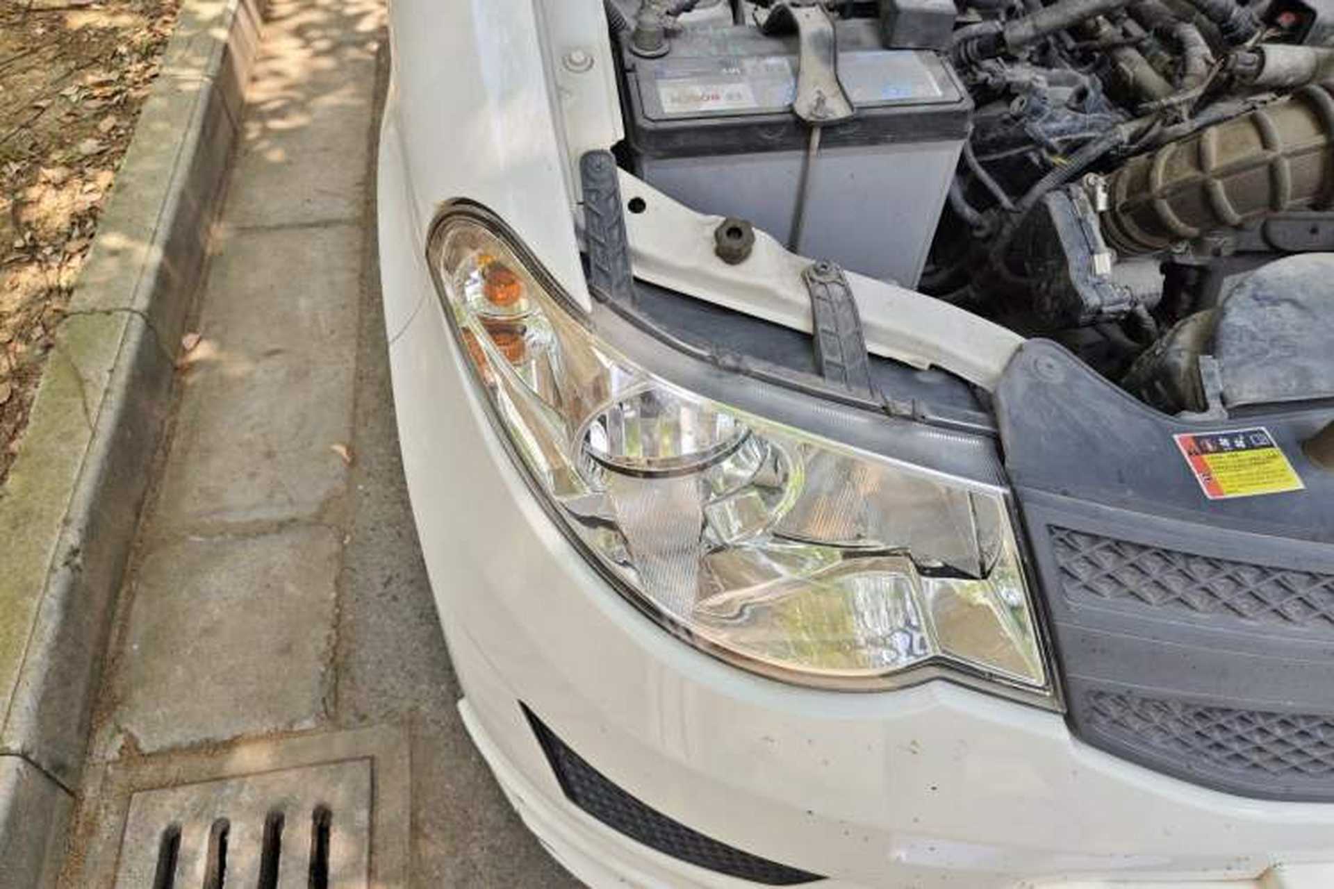 Used Wuling Hongguang 2015 1.5L S Basic Version China V Standard Right Front Headlight