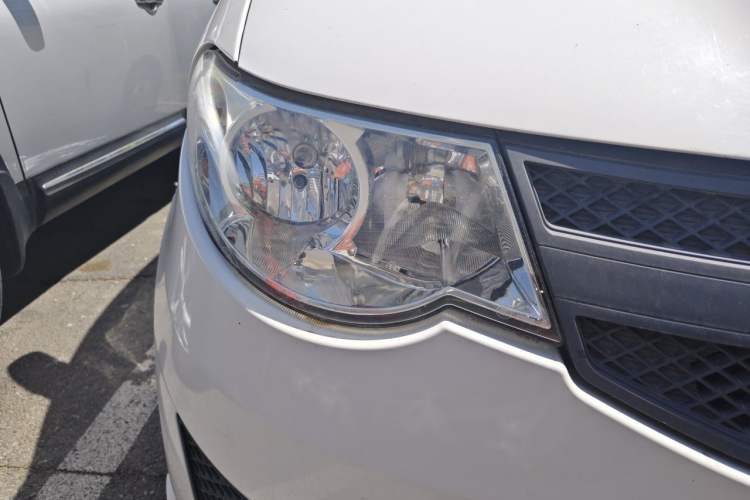 Used Wuling Hongguang 2015 1.5L S Basic Version China V Standard Right Front Headlight
