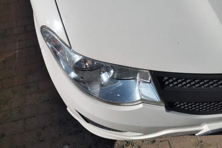 Used Wuling Hongguang 2015 1.5L S Basic Version China V Standard Right Front Headlight