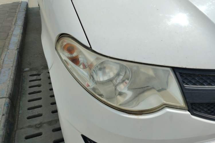 Used Wuling Hongguang 2015 1.5L S Basic Version China V Standard Right Front Headlight