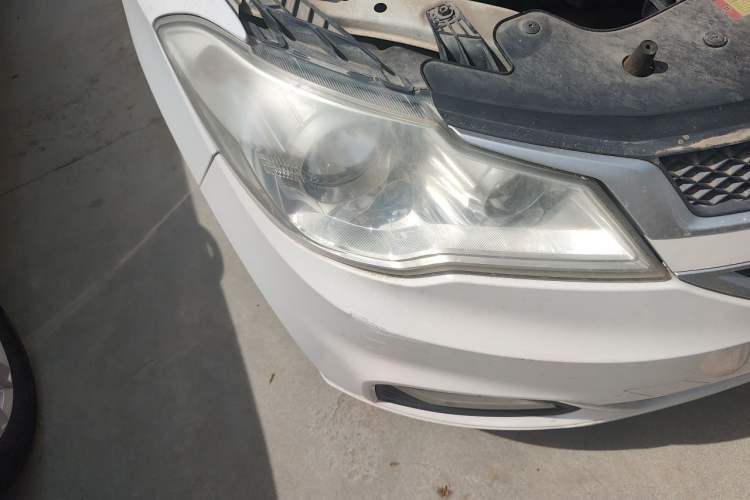 Used Wuling Hongguang 2015 1.5L S1 Standard China V-Emission Standards Right Front Headlight