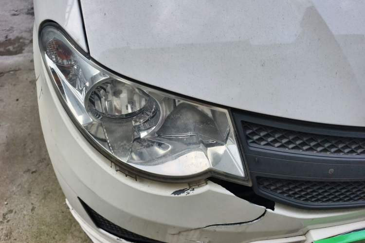 Used Wuling Hongguang 2015 1.5L S Basic Version China V Standard Right Front Headlight
