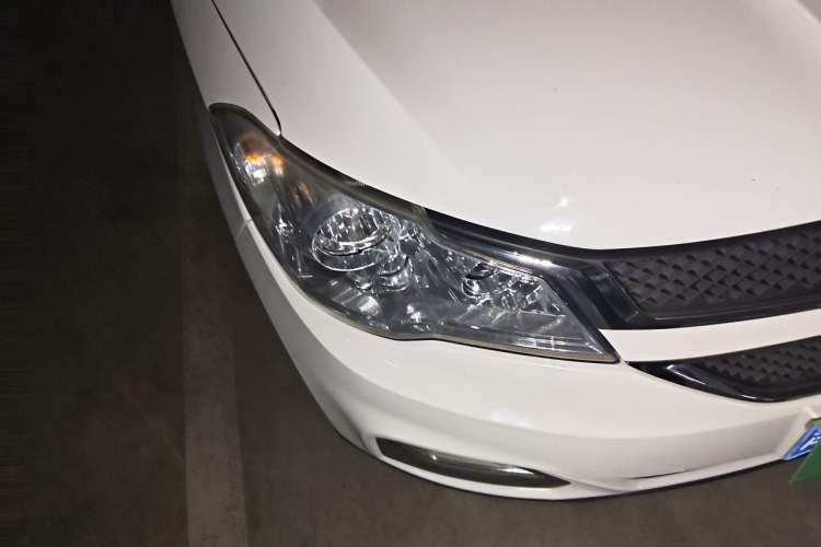 Used Wuling Hongguang 2015 1.5L S1 Comfort China V Standard Right Front Headlight