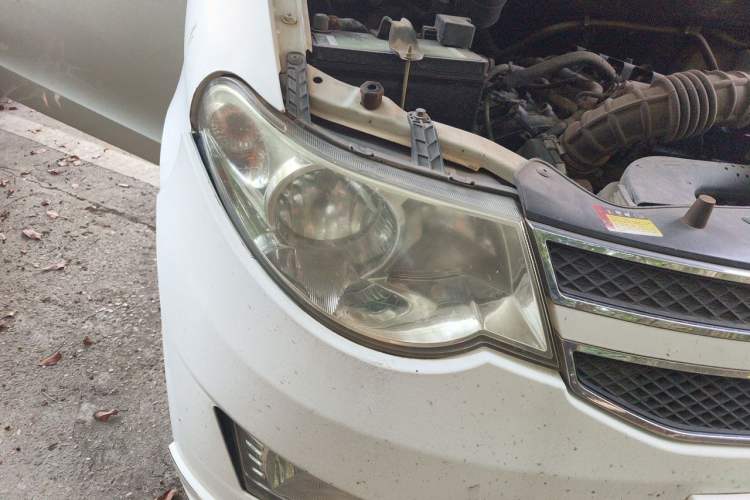 Used Wuling Hongguang 2015 1.5L S Basic Version China V Standard Right Front Headlight
