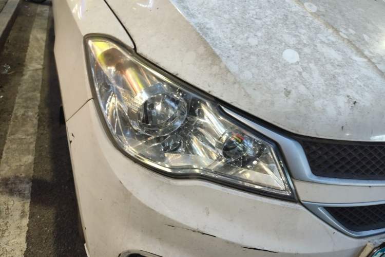Used Wuling Hongguang 2015 1.5L S1 Standard China V-Emission Standards Right Front Headlight