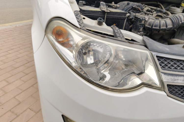 Used Wuling Hongguang 2015 1.2L S Base Model China V Standard Right Front Headlight