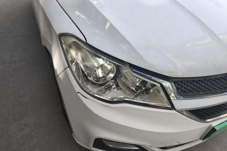 Used Wuling Hongguang 2015 1.5L S1 Comfort China V Standard Right Front Headlight