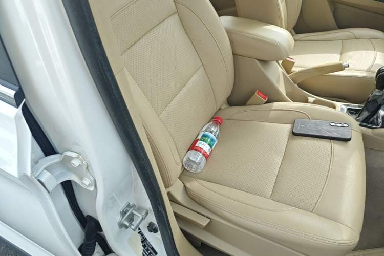 Used Wuling Hongguang 2015 1.5L S1 Comfort China V Standard Right Front Seat