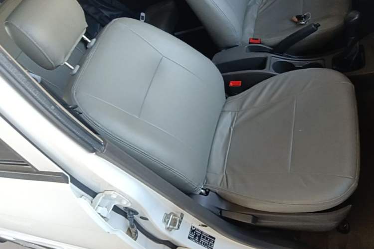 Used Wuling Hongguang 2015 1.5L S Basic Version China V Standard Right Front Seat