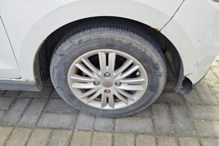 Used Wuling Hongguang 2015 1.5L S1 Comfort China V Standard Right Front Wheel Hub