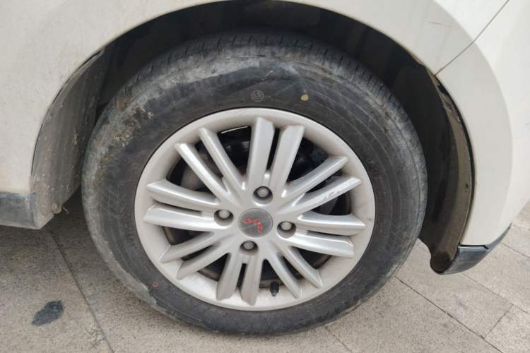 Used Wuling Hongguang 2015 1.5L S1 Comfort China V Standard Right Front Wheel Hub