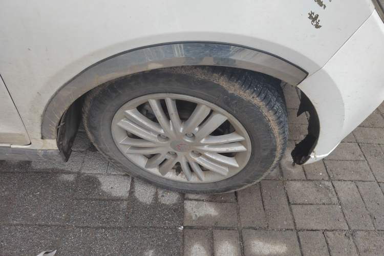 Used Wuling Hongguang 2015 1.5L S1 Comfort China V Standard Right Front Wheel Hub