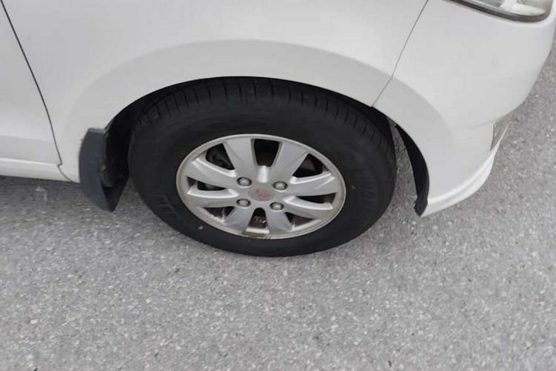 Used Wuling Hongguang 2015 1.5L S Basic Version China V Standard Right Front Wheel Hub