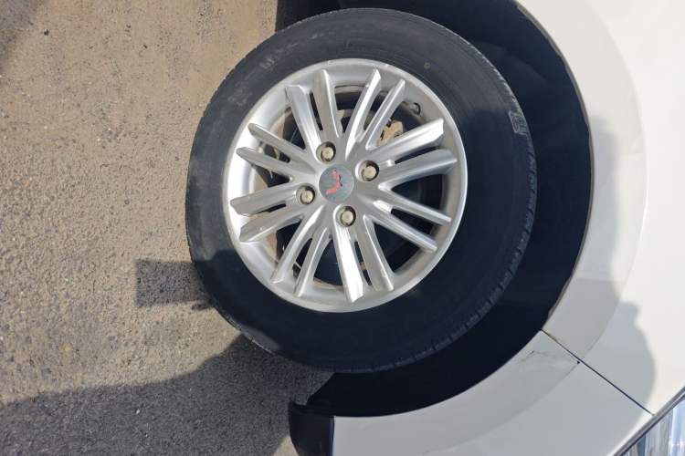 Used Wuling Hongguang 2015 1.5L S1 Comfort China V Standard Right Front Wheel Hub
