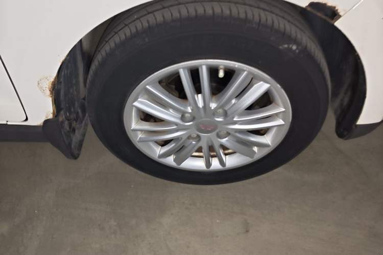 Used Wuling Hongguang 2015 1.5L S1 Comfort China V Standard Right Front Wheel Hub