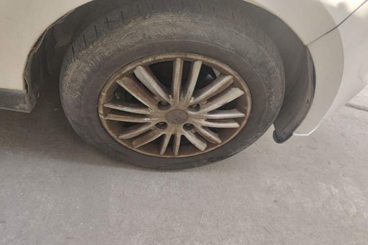 Used Wuling Hongguang 2015 1.5L S1 Comfort China V Standard Right Front Wheel Hub