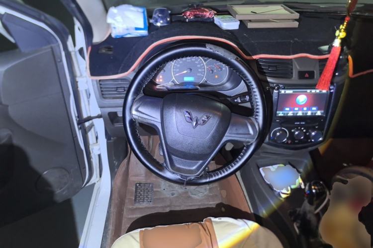 Used Wuling Hongguang 2015 1.2L S Base Model China V Standard Steering Wheel