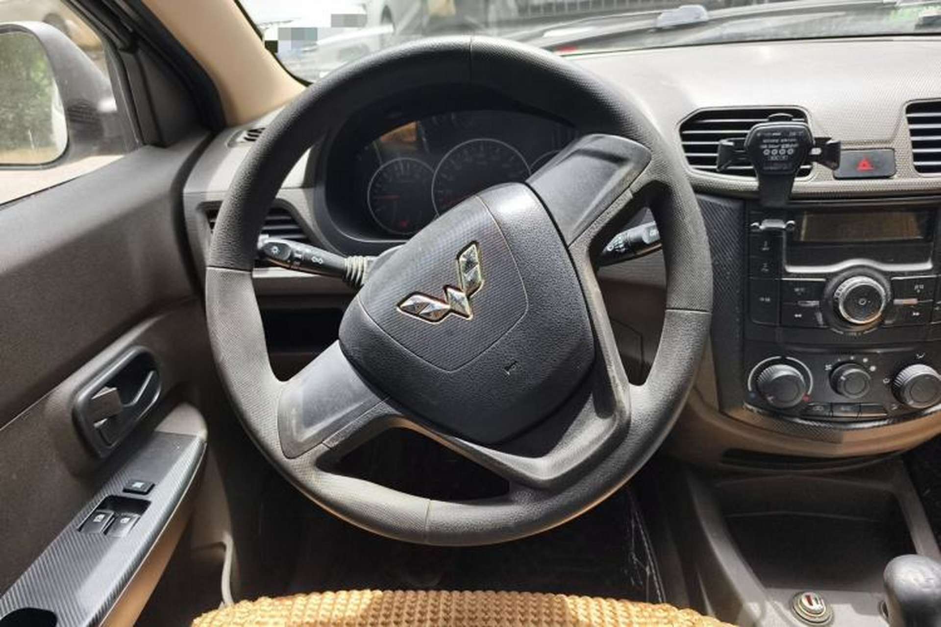 Used Wuling Hongguang 2015 1.2L S Base Model China V Standard Steering Wheel