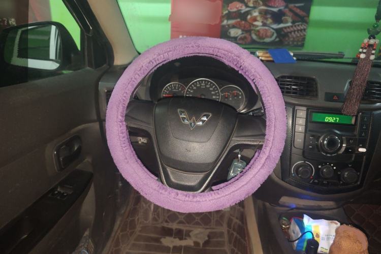 Used Wuling Hongguang 2015 1.5L S Basic Version China V Standard Steering Wheel