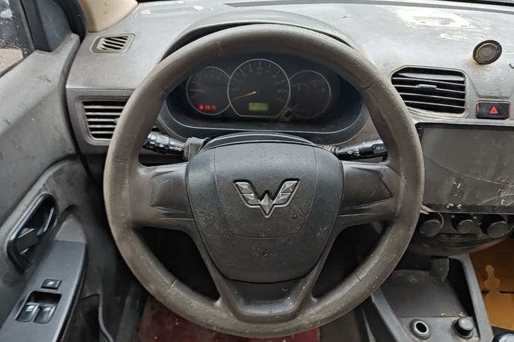 Used Wuling Hongguang 2015 1.2L S Base Model China V Standard Steering Wheel