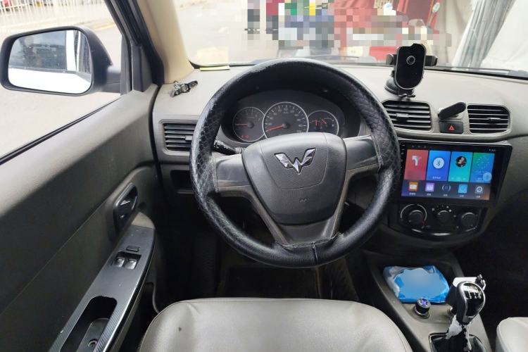 Used Wuling Hongguang 2015 1.2L S Base Model China V Standard Steering Wheel