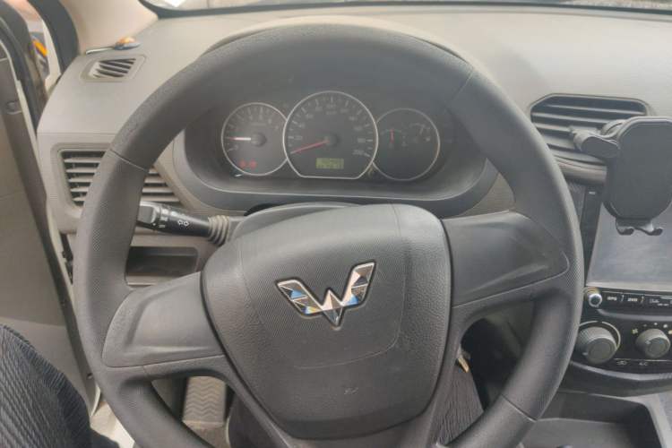 Used Wuling Hongguang 2015 1.2L S Base Model China V Standard Steering Wheel