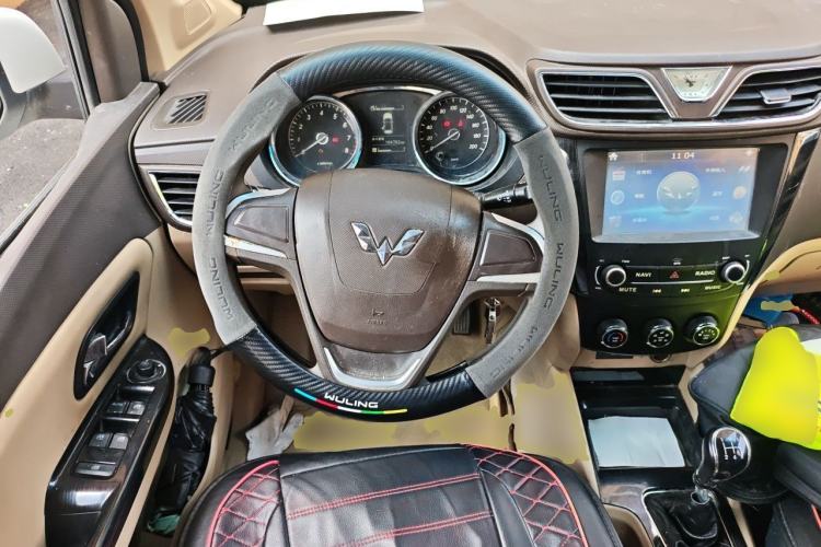 Used Wuling Hongguang 2015 1.5L S1 Comfort China V Standard Steering Wheel