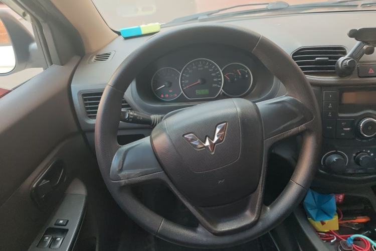 Used Wuling Hongguang 2015 1.2L S Base Model China V Standard Steering Wheel
