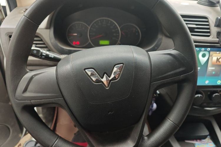 Used Wuling Hongguang 2015 1.5L S Basic Version China V Standard Steering Wheel