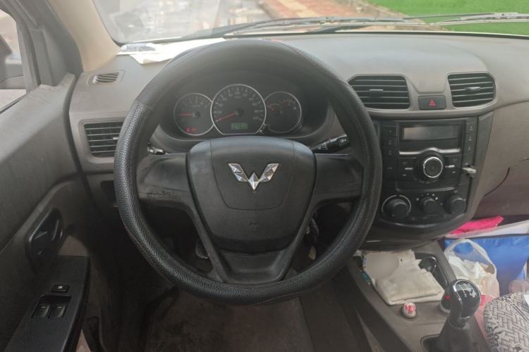 Used Wuling Hongguang 2015 1.2L S Base Model China V Standard Steering Wheel