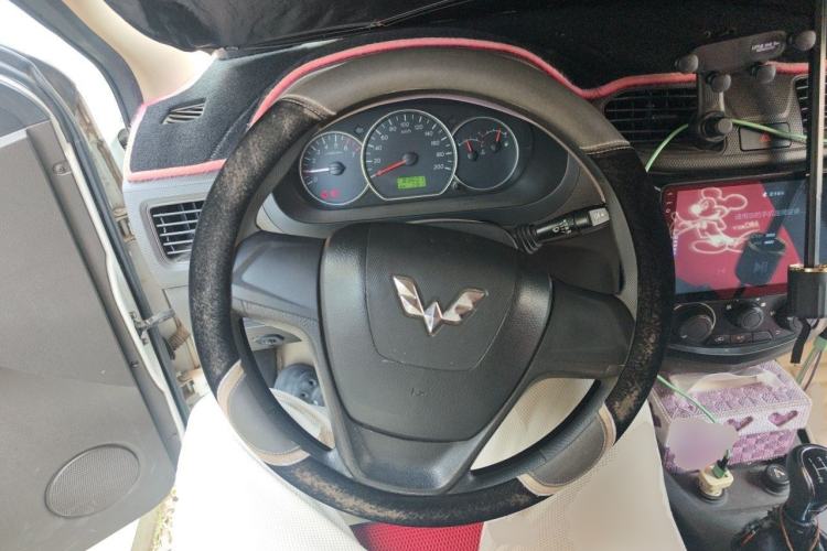 Used Wuling Hongguang 2015 1.2L S Base Model China V Standard Steering Wheel