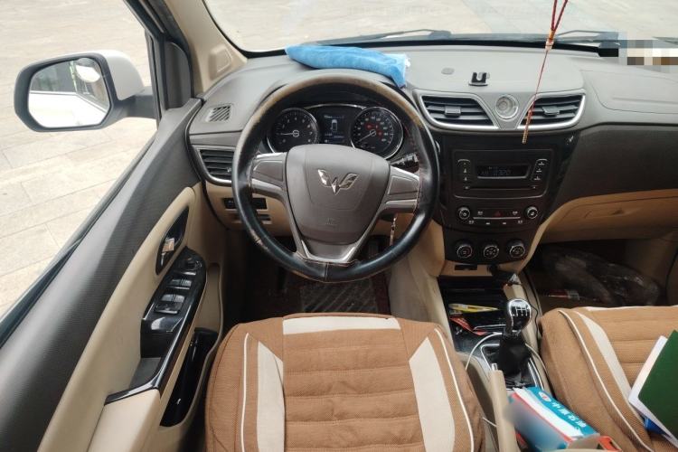 Used Wuling Hongguang 2015 1.5L S1 Comfort China V Standard Steering Wheel
