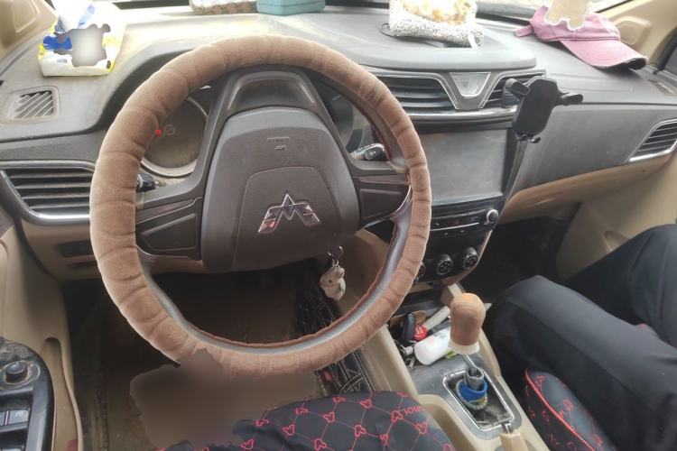 Used Wuling Hongguang 2015 1.5L S1 Comfort China V Standard Steering Wheel