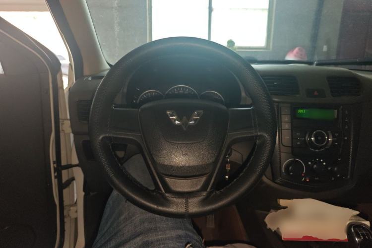 Used Wuling Hongguang 2015 1.2L S Base Model China V Standard Steering Wheel