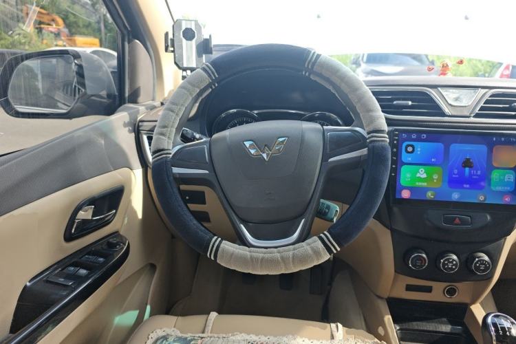 Used Wuling Hongguang 2015 1.5L S1 Comfort China V Standard Steering Wheel