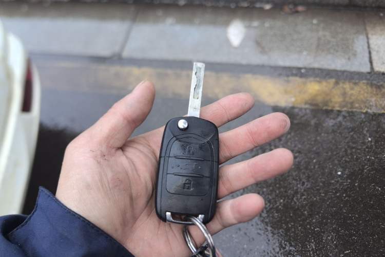 Used Wuling Hongguang 2015 1.5L S1 Standard China V-Emission Standards Vehicle Key