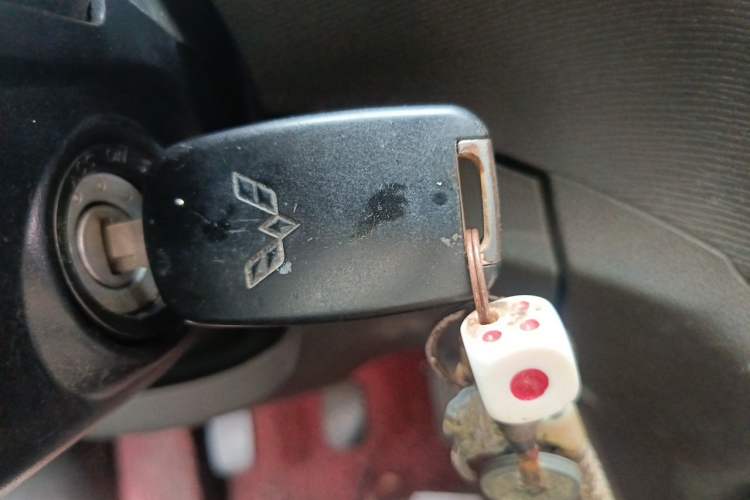 Used Wuling Hongguang 2015 1.5L S Basic Version China V Standard Vehicle Key