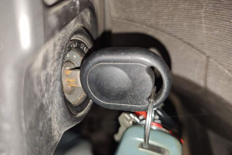 Used Wuling Hongguang 2015 1.5L S Basic Version China V Standard Vehicle Key