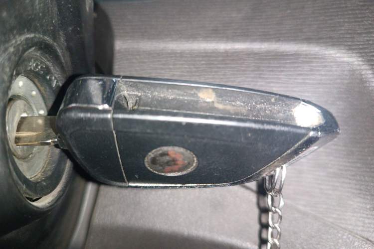 Used Wuling Hongguang 2015 1.2L S Base Model China V Standard Vehicle Key