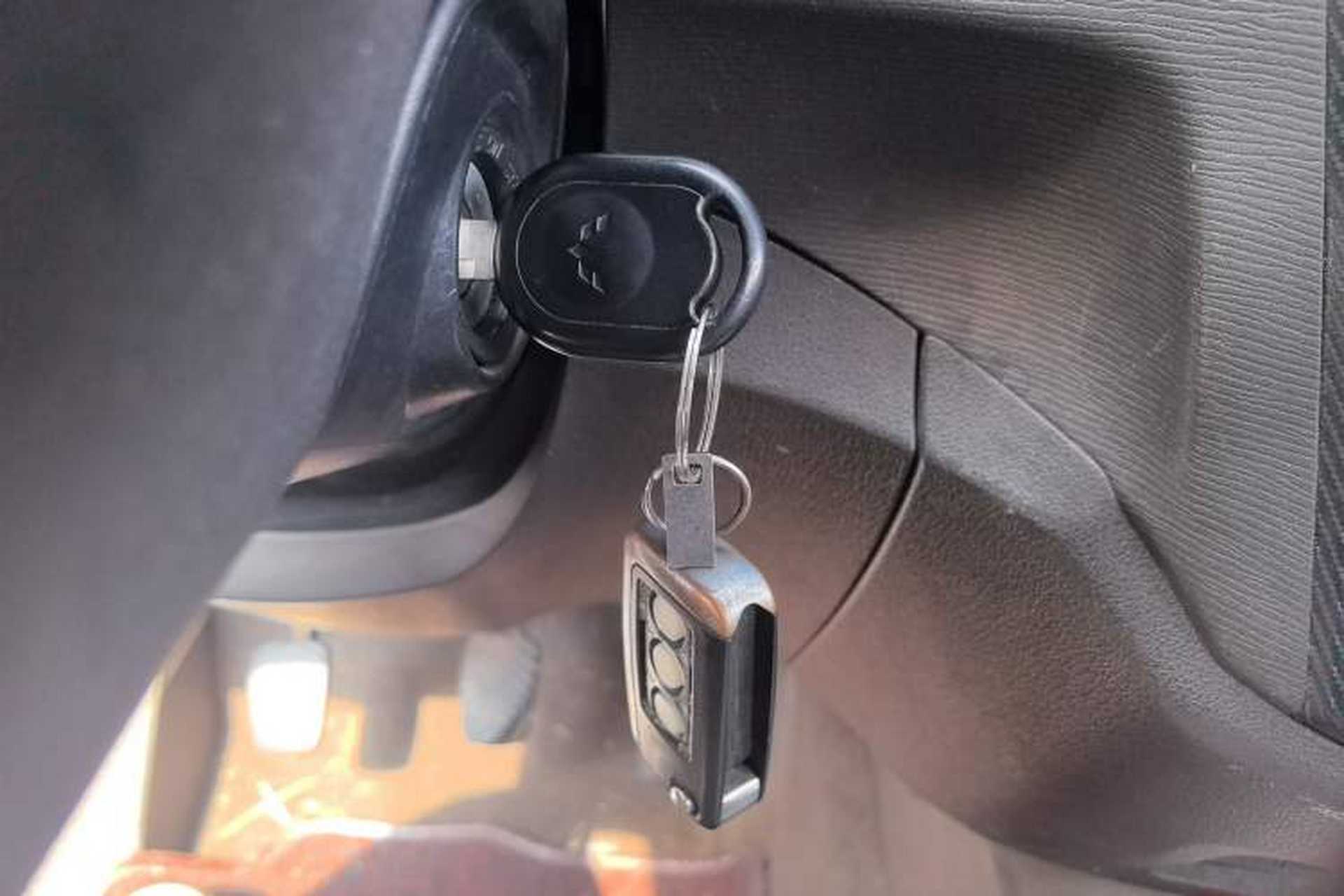 Used Wuling Hongguang 2015 1.2L S Base Model China IV Vehicle Key