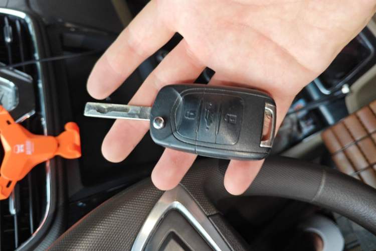 Used Wuling Hongguang 2015 1.5L S1 Luxury National Emission Standard V Vehicle Key