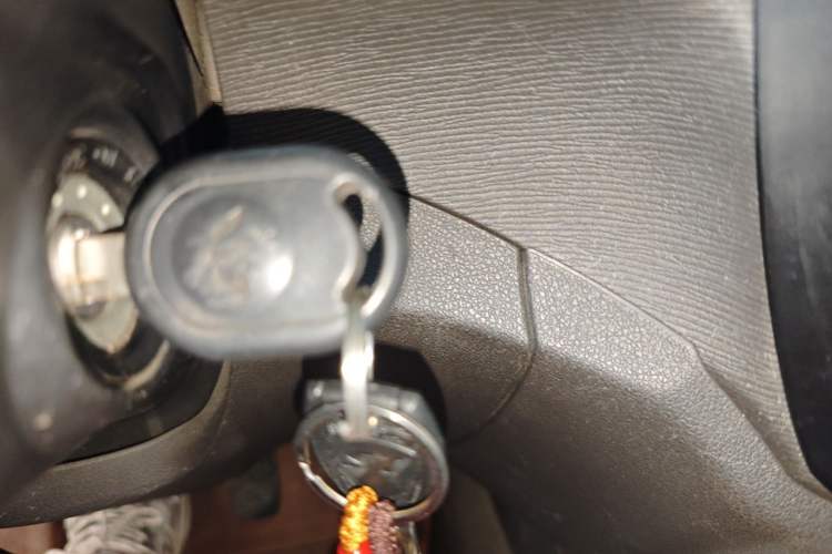 Used Wuling Hongguang 2015 1.5L S Basic Version China V Standard Vehicle Key