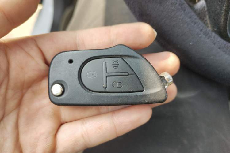 Used Wuling Hongguang 2015 1.5L S Base Model China IV Vehicle Key